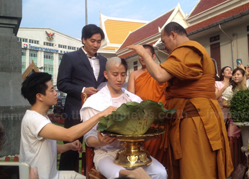 ไมค์ พิรัชต์ บวช ไมค์ พิรัชต์ บวช