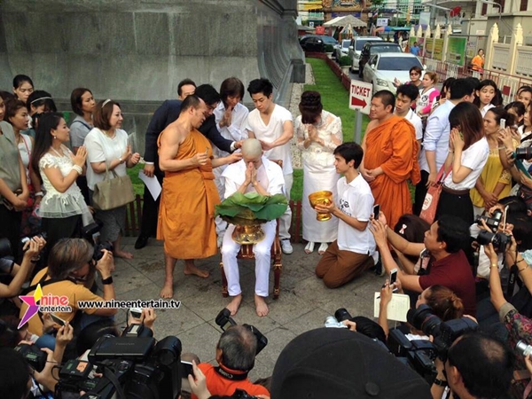 ไมค์ พิรัชต์ บวช ไมค์ พิรัชต์ บวช