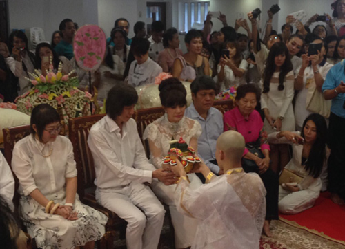 ไมค์ พิรัชต์ บวช ไมค์ พิรัชต์ บวช