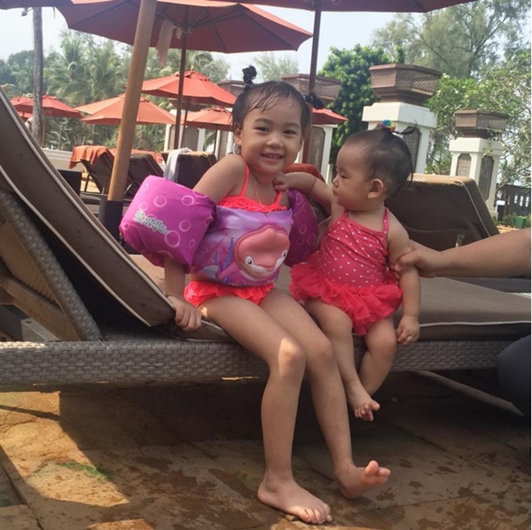 พลอยชิดจันทร์ ครอบครัว พลอยชิดจันทร์ ครอบครัว