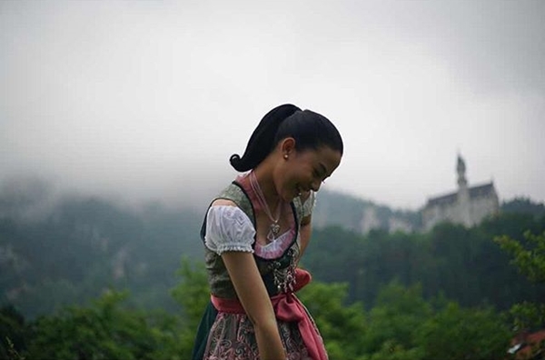 ญีน่า ซาลาส ญีน่า ซาลาส