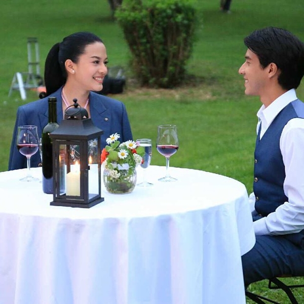 ญีน่า ซาลาส ญีน่า ซาลาส