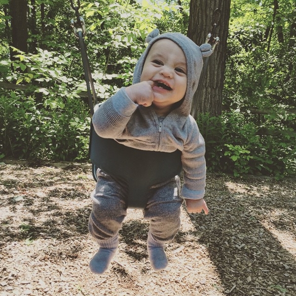 ลูกชายญารินดา ลูกชายญารินดา