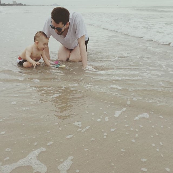 ลูกชายญารินดา ลูกชายญารินดา
