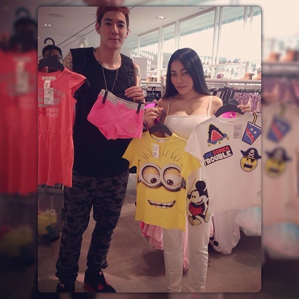 เอมมี่ อมลวรรณ ฮาเวิร์ด หวัง เอมมี่ อมลวรรณ ฮาเวิร์ด หวัง