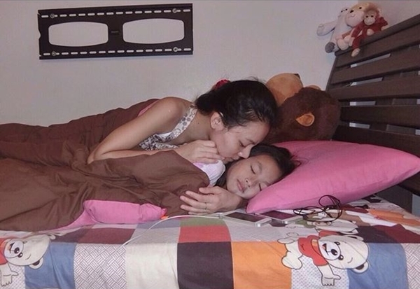 เอมมี่ อมลวรรณ เอมมี่ อมลวรรณ