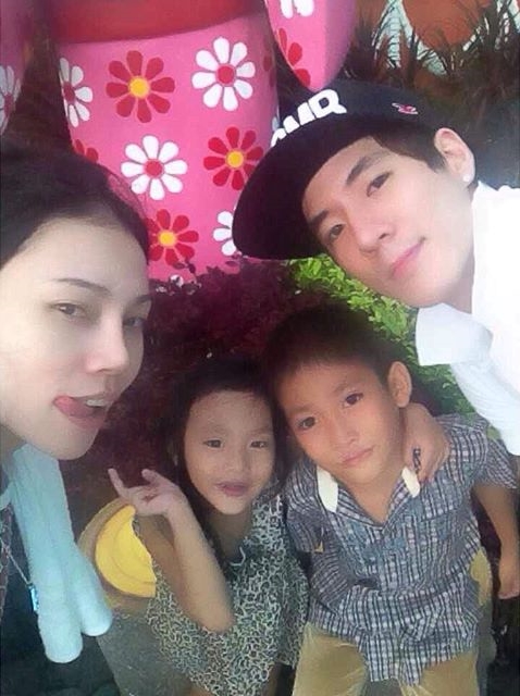 เอมมี่ อมลวรรณ ฮาเวิร์ด หวัง เอมมี่ อมลวรรณ ฮาเวิร์ด หวัง