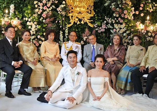 งานหมั้นบีม ชาช่า งานหมั้นบีม ชาช่า
