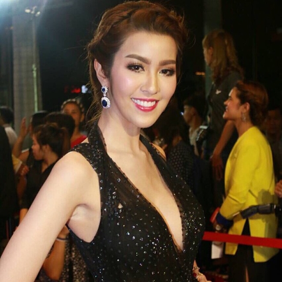 ไฮโซม่านฟ้า ไฮโซม่านฟ้า