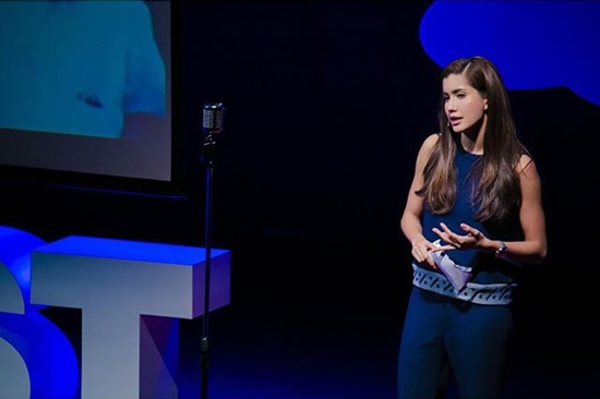 ปู ไปรยา เปิดภาพอีกด้านของสาวเก่ง พูดบรรยายบนเวที TedxYouth ปู ไปรยา เปิดภาพอีกด้านของสาวเก่ง พูดบรรยายบนเวที TedxYouth