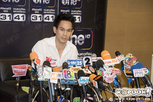 อาร์ เดอะสตาร์ แถลงข่าวขับรถชนสิบล้อ รับนอนน้อย ยันไม่ได้เมา อาร์ เดอะสตาร์ แถลงข่าวขับรถชนสิบล้อ รับนอนน้อย ยันไม่ได้เมา