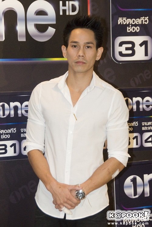 อาร์ เดอะสตาร์ แถลงข่าวขับรถชนสิบล้อ รับนอนน้อย ยันไม่ได้เมา อาร์ เดอะสตาร์ แถลงข่าวขับรถชนสิบล้อ รับนอนน้อย ยันไม่ได้เมา