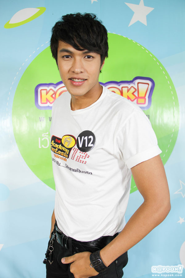 แม็กซ์ อภิสร คว้าแชมป์ AF 12 ตามคาด ซิวเงินสด 3.5 แสน แม็กซ์ อภิสร คว้าแชมป์ AF 12 ตามคาด ซิวเงินสด 3.5 แสน