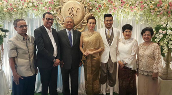 งานแต่งโน๊ต จูเนียร์ ลูกชายโน้ต เชิญยิ้ม ตลก-ดารา มาเพียบ งานแต่งโน๊ต จูเนียร์ ลูกชายโน้ต เชิญยิ้ม ตลก-ดารา มาเพียบ