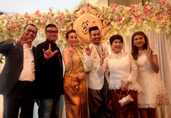 งานแต่งโน๊ต จูเนียร์ ลูกชายโน้ต เชิญยิ้ม ตลก-ดารา มาเพียบ งานแต่งโน๊ต จูเนียร์ ลูกชายโน้ต เชิญยิ้ม ตลก-ดารา มาเพียบ