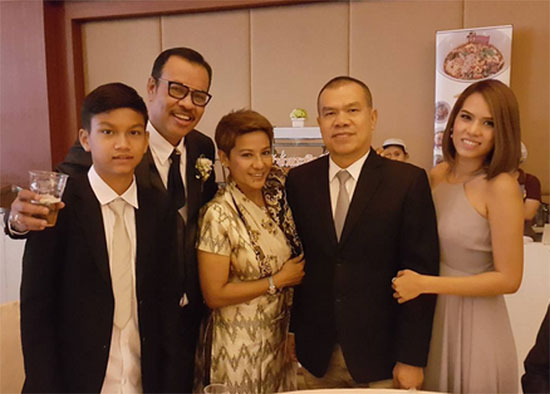 งานแต่งโน๊ต จูเนียร์ ลูกชายโน้ต เชิญยิ้ม ตลก-ดารา มาเพียบ งานแต่งโน๊ต จูเนียร์ ลูกชายโน้ต เชิญยิ้ม ตลก-ดารา มาเพียบ