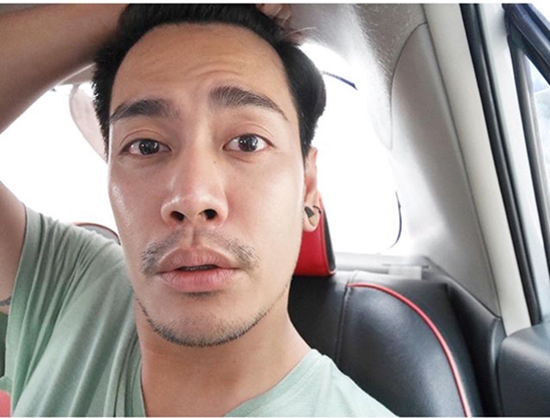 แฝดคนละฝา ! เมื่อบอย ปกรณ์ ทำหน้า อ๊อฟ ปองศักดิ์ บอกเลยเหมือนเป๊ะ ! แฝดคนละฝา ! เมื่อบอย ปกรณ์ ทำหน้า อ๊อฟ ปองศักดิ์ บอกเลยเหมือนเป๊ะ !