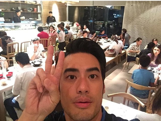 แฝดคนละฝา ! เมื่อบอย ปกรณ์ ทำหน้า อ๊อฟ ปองศักดิ์ บอกเลยเหมือนเป๊ะ ! แฝดคนละฝา ! เมื่อบอย ปกรณ์ ทำหน้า อ๊อฟ ปองศักดิ์ บอกเลยเหมือนเป๊ะ !