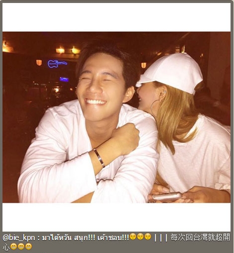 ส่องพัฒนาการความหวาน บี้ กุ๊บกิ๊บ ตั้งแต่เปิดตัวเป็นแฟน สวีทจัดหนัก ! ส่องพัฒนาการความหวาน บี้ กุ๊บกิ๊บ ตั้งแต่เปิดตัวเป็นแฟน สวีทจัดหนัก !