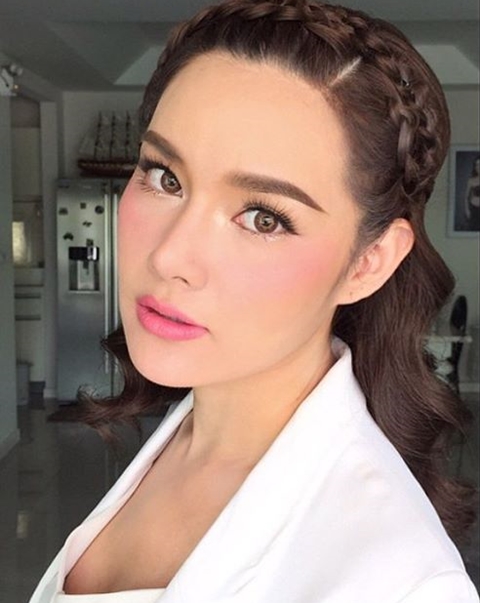 ป๋าเทพ ยังไม่ท้อ ลุยธุรกิจใหม่ ขายขนมเปี๊ยะ ป๋าเทพ ยังไม่ท้อ ลุยธุรกิจใหม่ ขายขนมเปี๊ยะ