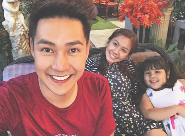 แอมป์ โร่แจงปมกิ๊ก พีพี พัชญา ยันไม่ใช่พี่น้องท้องชนกัน แอมป์ โร่แจงปมกิ๊ก พีพี พัชญา ยันไม่ใช่พี่น้องท้องชนกัน