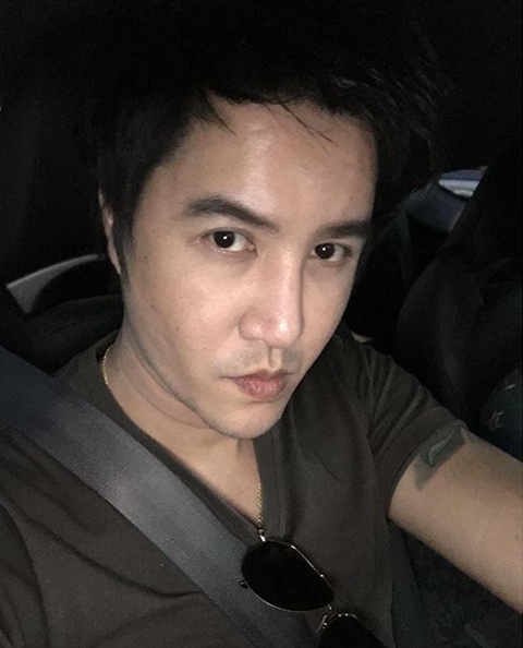 ริว จิตสัมผัส ยอมรับผิด หลังโดนด่ายับ แนะเติมน้ำมันตะเกียงช่วย ปอ ทฤษฎี ริว จิตสัมผัส ยอมรับผิด หลังโดนด่ายับ แนะเติมน้ำมันตะเกียงช่วย ปอ ทฤษฎี