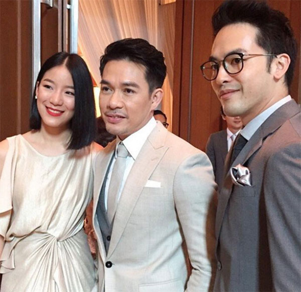 งานแต่งเอมมี่ มรกต ไฮโซเจมส์ งานแต่งเอมมี่ มรกต ไฮโซเจมส์