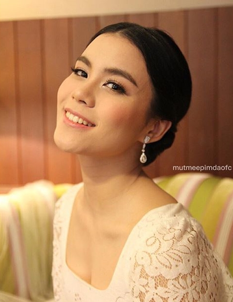 มัดหมี่ พิมพ์ดาว จูงมือแฟนหนุ่มวิวาห์แสนชื่นมื่น มัดหมี่ พิมพ์ดาว จูงมือแฟนหนุ่มวิวาห์แสนชื่นมื่น