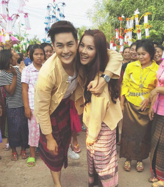 แอมป์ โร่แจงปมกิ๊ก พีพี พัชญา ยันไม่ใช่พี่น้องท้องชนกัน แอมป์ โร่แจงปมกิ๊ก พีพี พัชญา ยันไม่ใช่พี่น้องท้องชนกัน