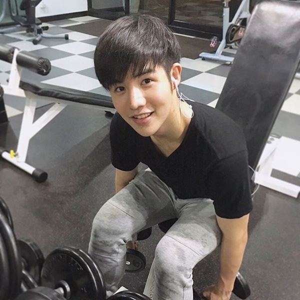 แชร์สนั่น บอส น้องชาย กวาง The Face 2 สาว ๆ ขออยู่ #ทีมพี่สะใภ้ เพียบ ! แชร์สนั่น บอส น้องชาย กวาง The Face 2 สาว ๆ ขออยู่ #ทีมพี่สะใภ้ เพียบ !