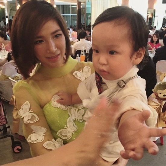 ติ๊ก เจษฎาภรณ์ ในบทบาทคุณพ่อของ น้องเต๊นท์ ติ๊ก เจษฎาภรณ์ ในบทบาทคุณพ่อของ น้องเต๊นท์