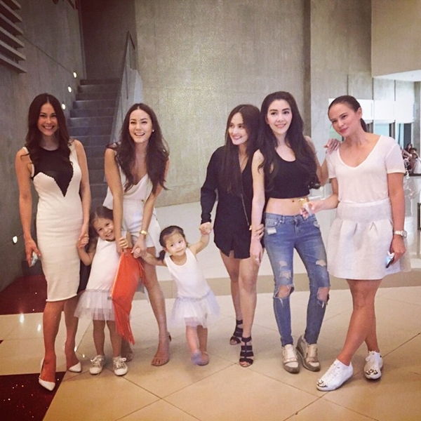 เจนี่ รวมตัวแก๊งนางฟ้า พร้อมสมาชิกใหม่ 2 สาวน้อย บีน่า ไลลา เจนี่ รวมตัวแก๊งนางฟ้า พร้อมสมาชิกใหม่ 2 สาวน้อย บีน่า ไลลา