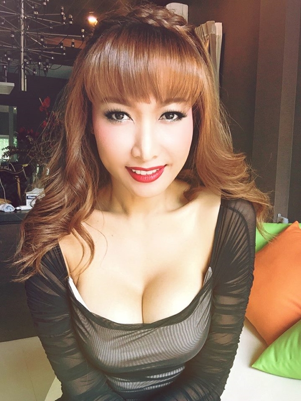 ลูกตาล ชโลมจิต หลุดทั้งเต้า กับเบื้องหลังถ่าย mv หนุ่ม ๆ ซี้ดเลย ลูกตาล ชโลมจิต หลุดทั้งเต้า กับเบื้องหลังถ่าย mv หนุ่ม ๆ ซี้ดเลย