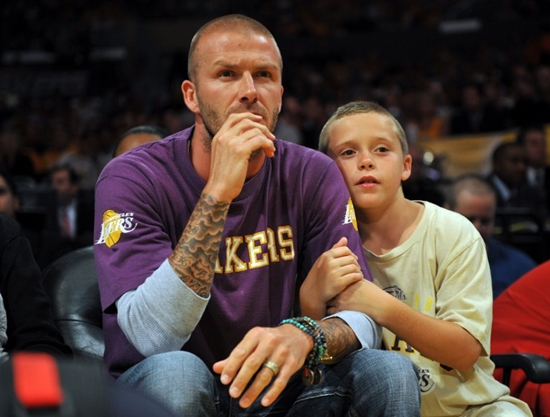 เดวิด-วิคตอเรีย เบ็คแฮม ฉลองแต่งงานครบ 16 ปี เดวิด-วิคตอเรีย เบ็คแฮม ฉลองแต่งงานครบ 16 ปี