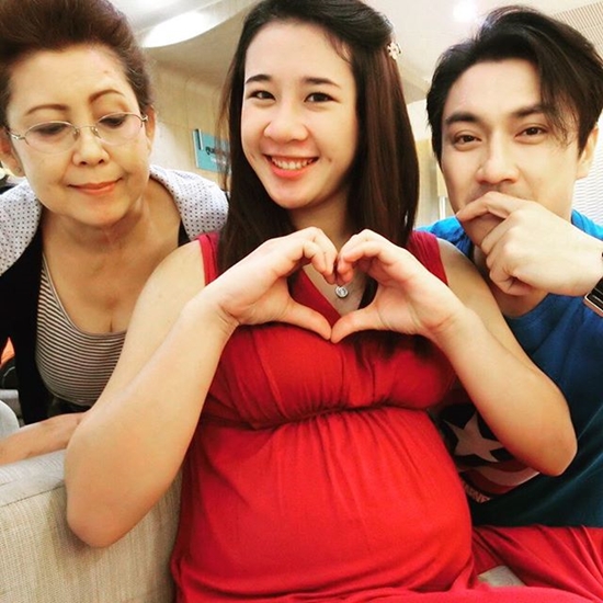 เอ พศิน เผยโฉม น้องแตงกวา ภรรยาคนรู้ใจ เอ พศิน เผยโฉม น้องแตงกวา ภรรยาคนรู้ใจ