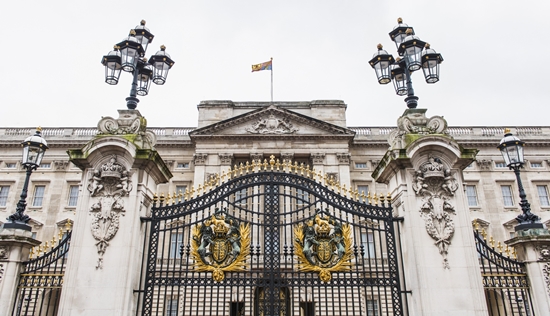 ครั้งแรก ! พระราชวังบักกิงแฮม เปิดให้นักท่องเที่ยวเข้าชมเพียง 3 วันเท่านั้น ครั้งแรก ! พระราชวังบักกิงแฮม เปิดให้นักท่องเที่ยวเข้าชมเพียง 3 วันเท่านั้น