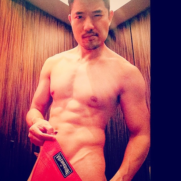 เอ็กซ์ ปิยะ โชว์จริงหวิวจริง กางเกงในแดงปิดของสงวน บังแทบไม่มิด !!! เอ็กซ์ ปิยะ โชว์จริงหวิวจริง กางเกงในแดงปิดของสงวน บังแทบไม่มิด !!!