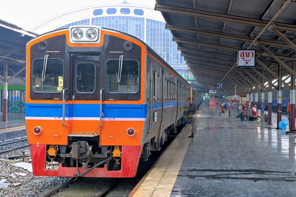 ช้าแต่ชัวร์ 6 เส้นทางท่องเที่ยวด้วยรถไฟที่ไม่ควรพลาด ช้าแต่ชัวร์ 6 เส้นทางท่องเที่ยวด้วยรถไฟที่ไม่ควรพลาด