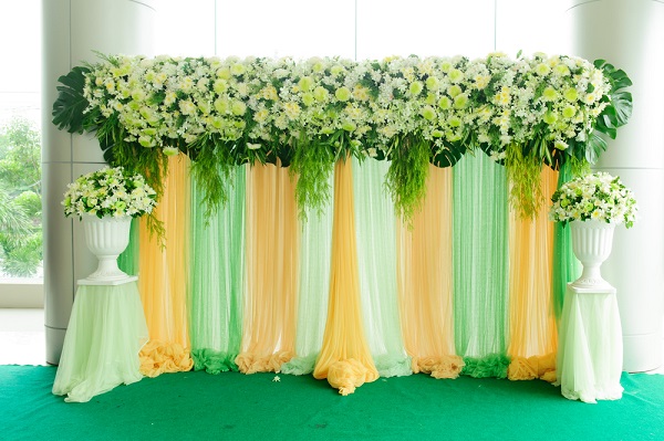 ฉากแต่งงานสีสดใส ฉากแต่งงานสีสดใส
