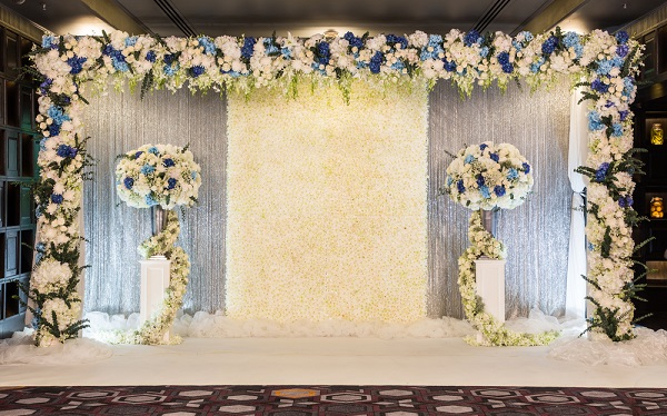 ฉากแต่งงานสีสดใส ฉากแต่งงานสีสดใส