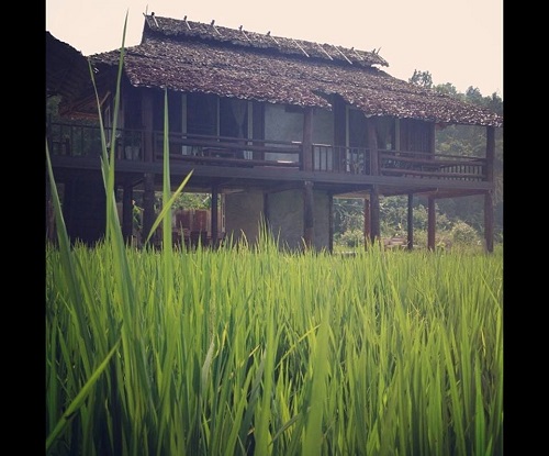 ที่พักราคาหลักร้อย ที่พักราคาหลักร้อย