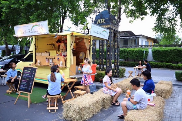 ชวนชิล Chic Street Market @pickadaily Bangkok ชวนชิล Chic Street Market @pickadaily Bangkok