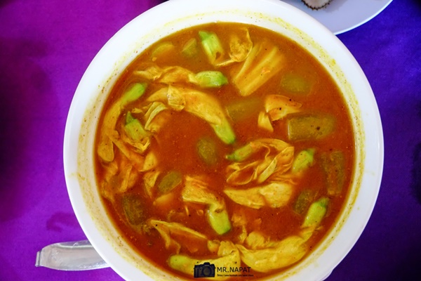 ทริปตัวแตก กินแหลก ณ เกาะไม้ท่อน ทริปตัวแตก กินแหลก ณ เกาะไม้ท่อน
