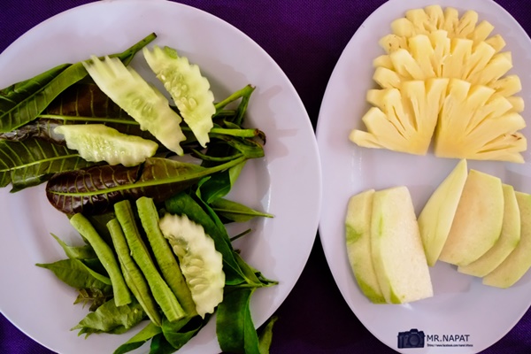 ทริปตัวแตก กินแหลก ณ เกาะไม้ท่อน ทริปตัวแตก กินแหลก ณ เกาะไม้ท่อน
