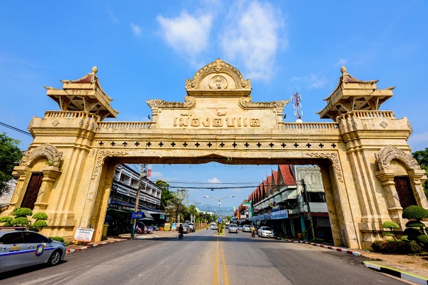 เที่ยวตามรอย...เขาเล่าว่า ผ่าน 24 สถานที่ท่องเที่ยวทั่วไทย เที่ยวตามรอย...เขาเล่าว่า ผ่าน 24 สถานที่ท่องเที่ยวทั่วไทย