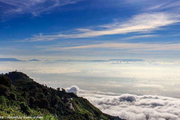 ดั่งต้องมนตร์สะกด 10 ทะเลสาบ แสนสวยทั่วเอเชีย ทะเลหมอกที่ภูทับเบิก-เขาค้อ