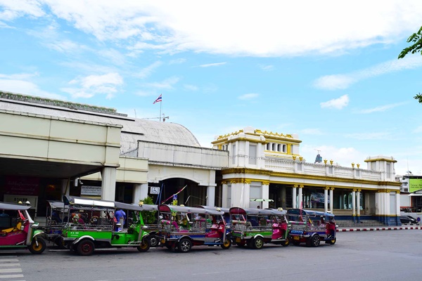 ภูเก็ตแบบไม่รีบร้อน แบกเป้นั่งรถไฟไปทะเลหน้าฝน ภูเก็ตแบบไม่รีบร้อน แบกเป้นั่งรถไฟไปทะเลหน้าฝน