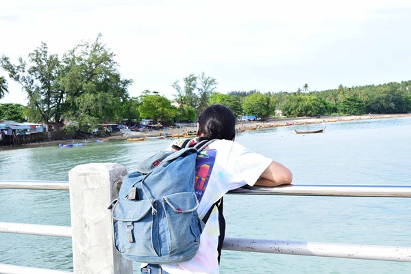 ภูเก็ตแบบไม่รีบร้อน แบกเป้นั่งรถไฟไปทะเลหน้าฝน ภูเก็ตแบบไม่รีบร้อน แบกเป้นั่งรถไฟไปทะเลหน้าฝน