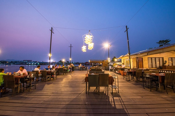 ร้านอาหารริมน้ำกาญจนบุรี ร้านอาหารริมน้ำกาญจนบุรี
