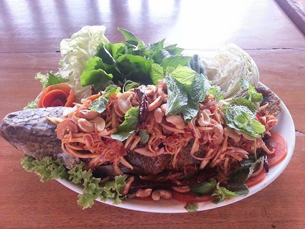 ร้านอาหารริมน้ำกาญจนบุรี ร้านอาหารริมน้ำกาญจนบุรี
